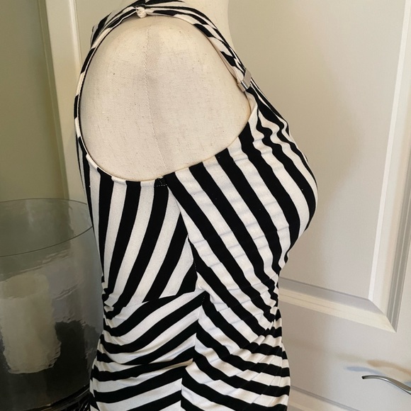 Stripe v neck body on cami - Picture 2 of 4